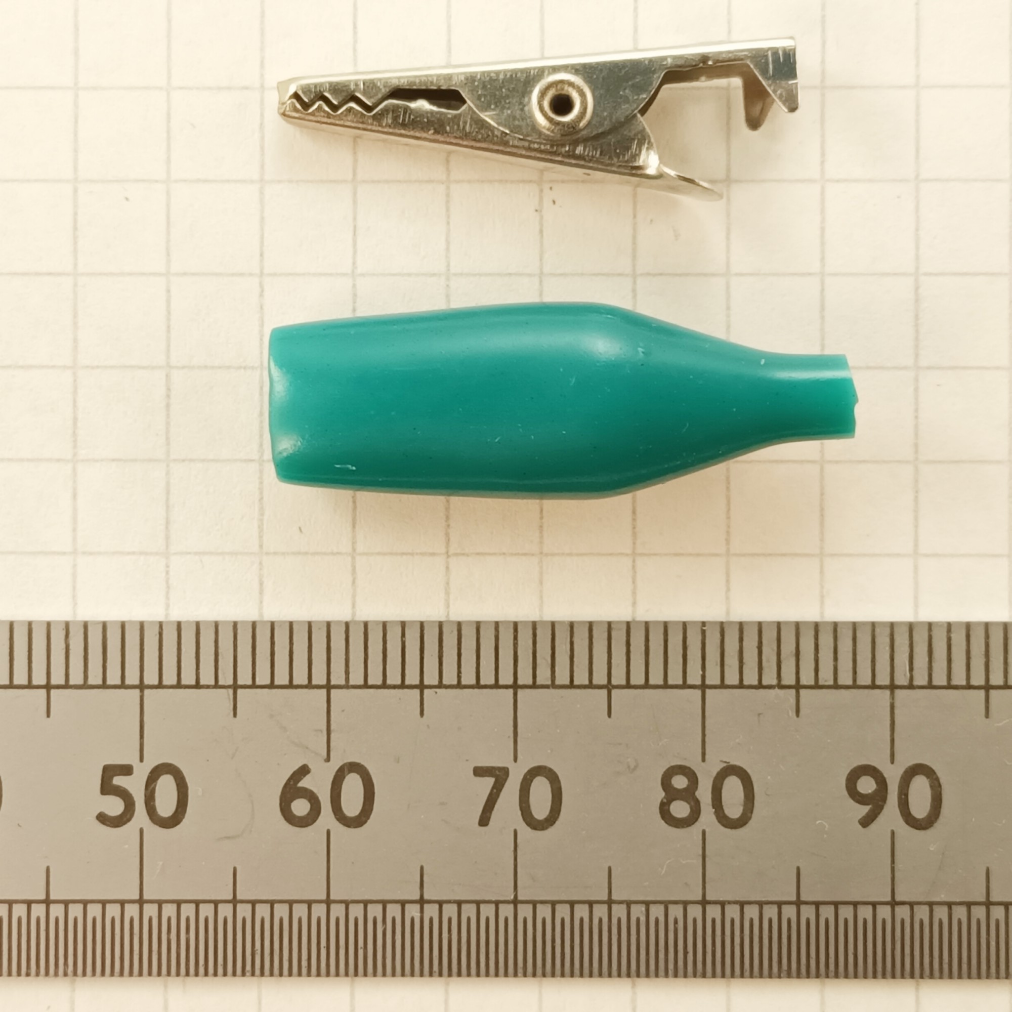 click to enlarge Green insulated crocodile
clip as supplied in the HJW Electronics crystal radio kit
for the earth connection